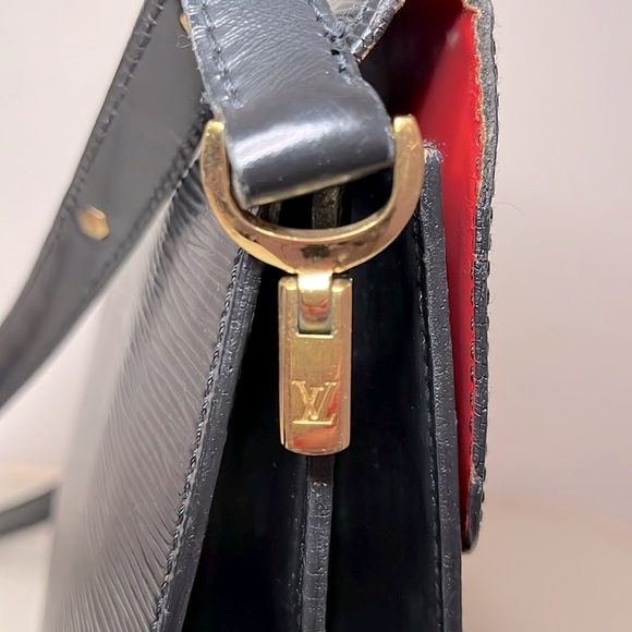 Louis Vuitton Black Epi Red Bullet Shoulder Bag - Picture 7 of 16